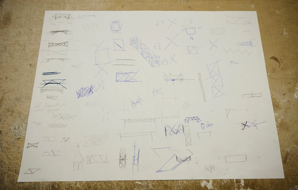 Making-Of Foto, Skizzen für den Bau einer Spagehetti-Brücke