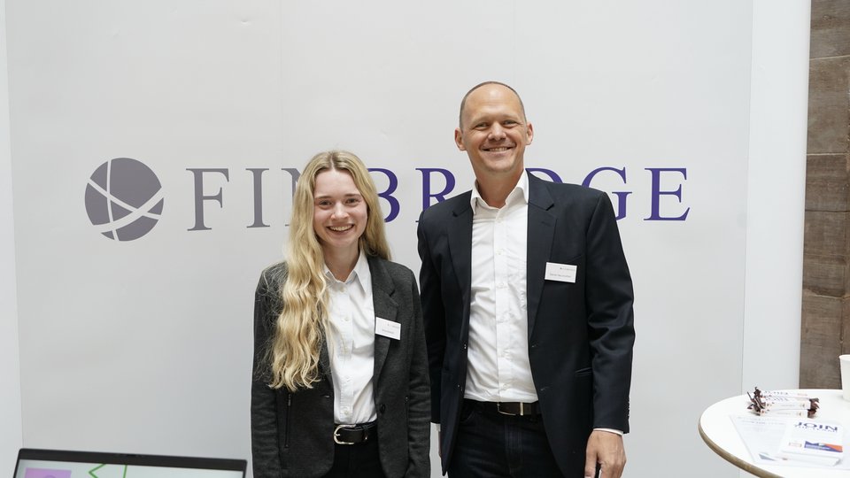 Job Messe KITT 2025 an der HFT Stuttgart, Blick auf die Stände der Unternehmen